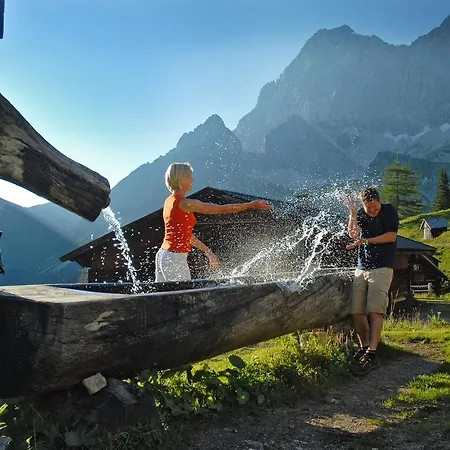 Bio-holzhaus Und Heimat *