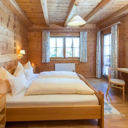 Bio-holzhaus Und Heimat Appartement Ramsau am Dachstein