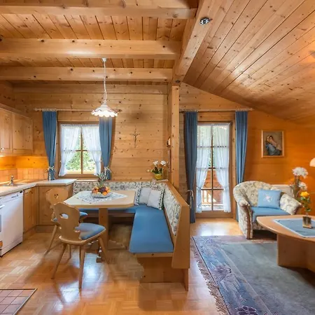 Bio-holzhaus Und Heimat Apartmán