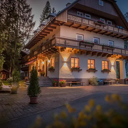 Bio-holzhaus Und Heimat *